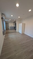 Building Photo - 158 E Floral Dr