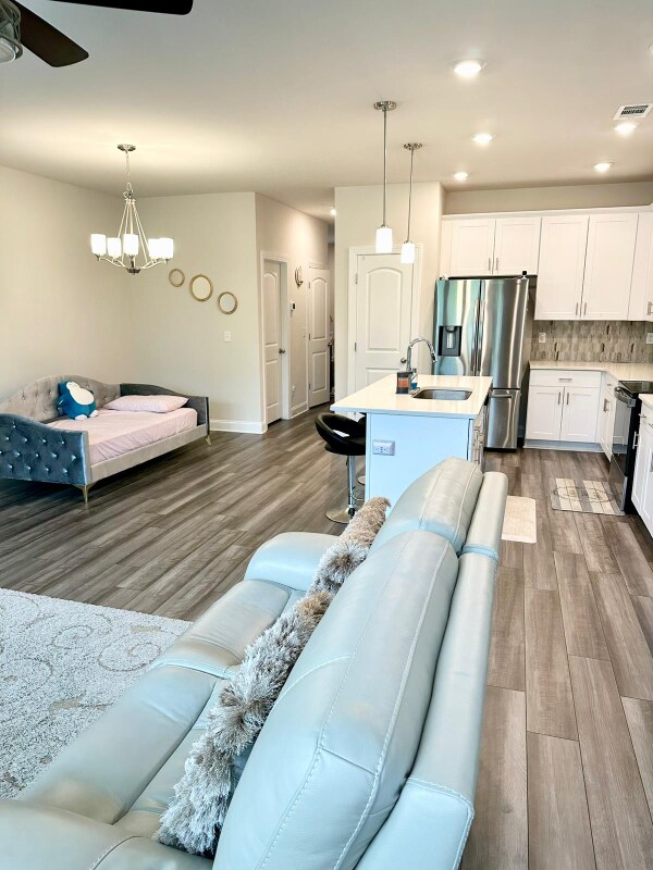 Building Photo - 276 Netherlands Blvd