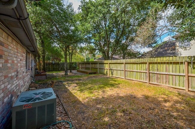 Building Photo - 7807 Maple Brook Ln