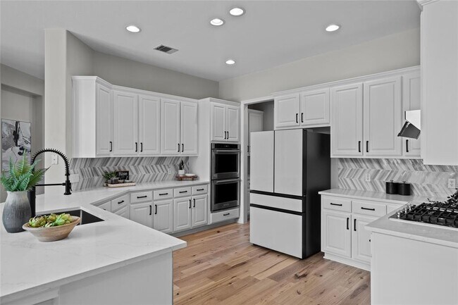 Building Photo - 1604 Tahoka Daisy Dr