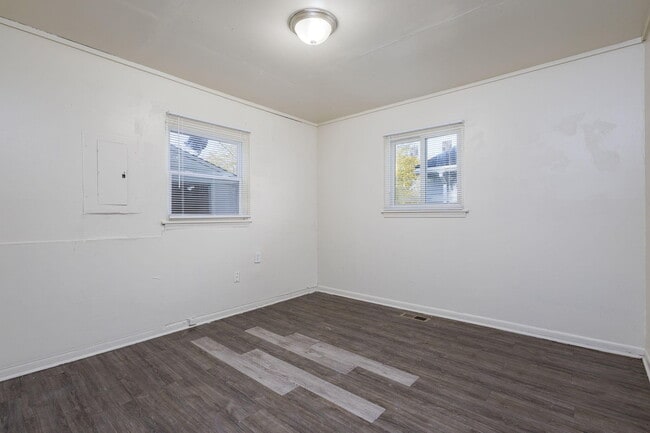 Building Photo - 30061 Hazelwood St