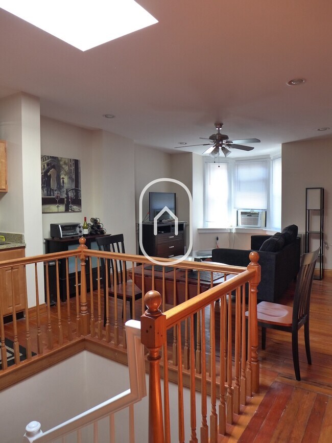 Building Photo - 49 Delle Ave