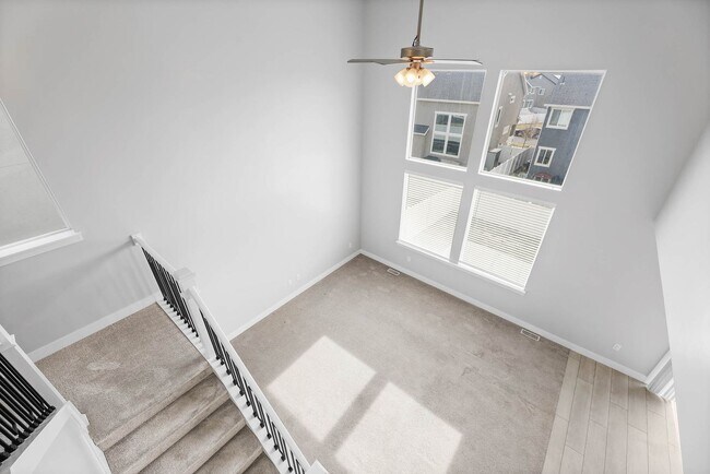 Building Photo - 6 Bedroom 3.5 Bathroom House in Saratoga Springs!