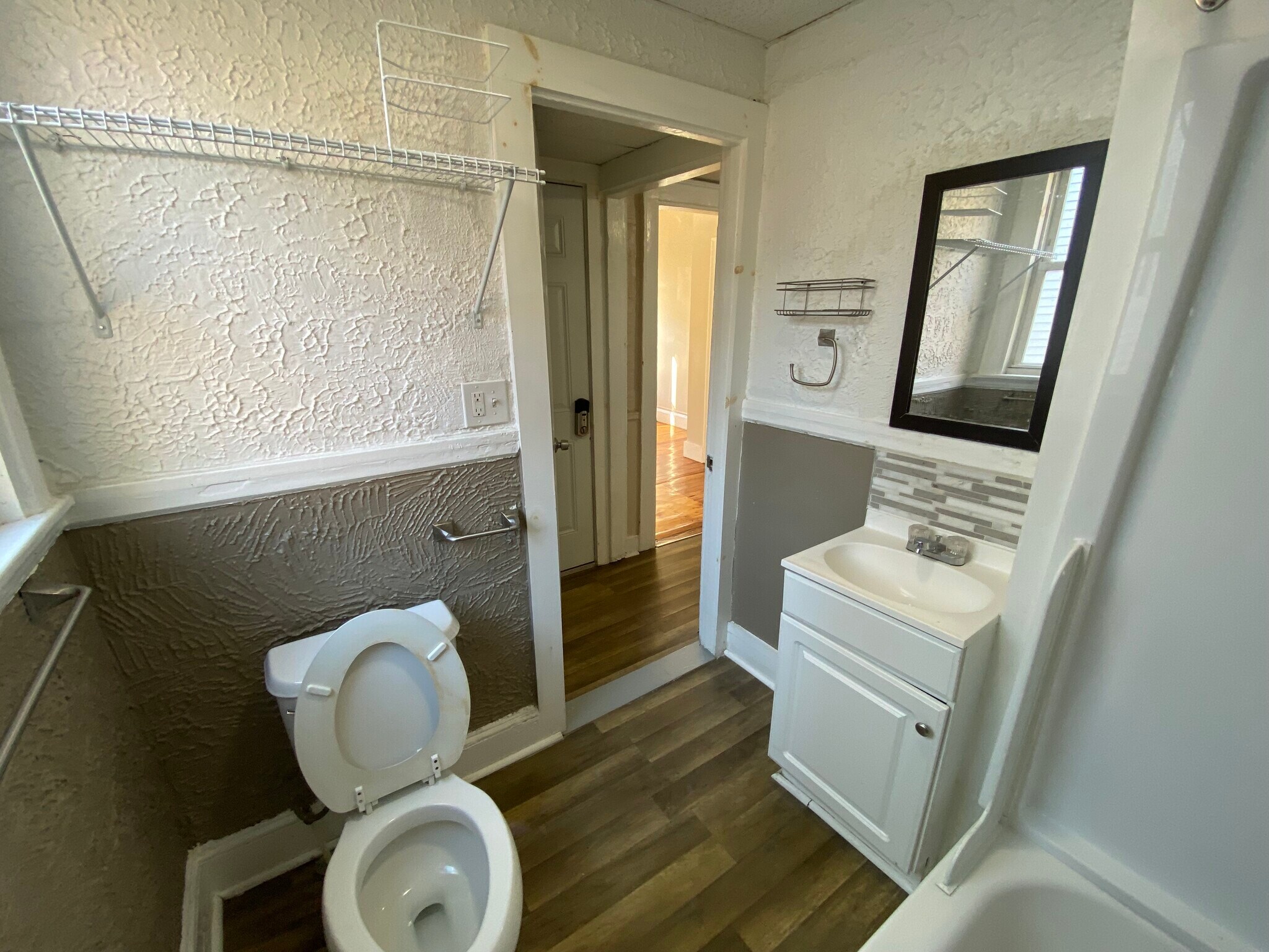 Building Photo - 182 Grant St