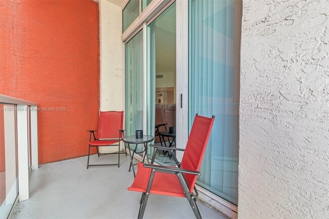 Building Photo - 1155 Brickell Bay Dr