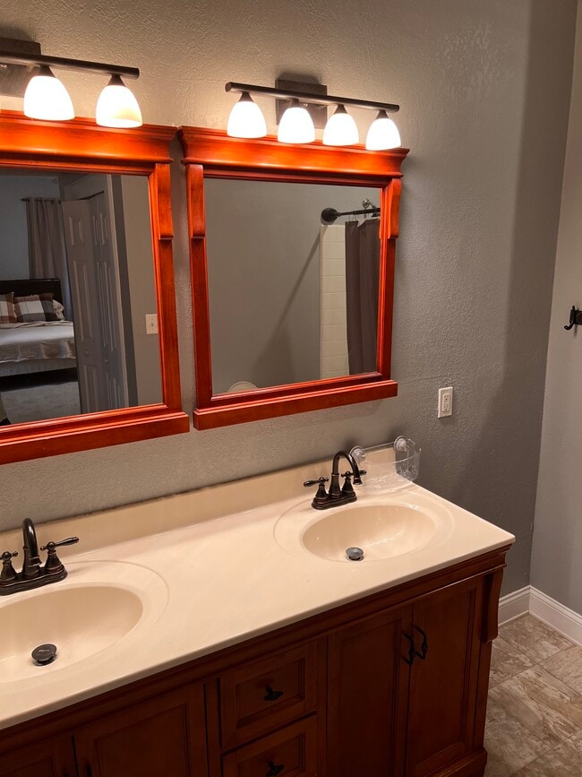 Building Photo - 713 Kearney St