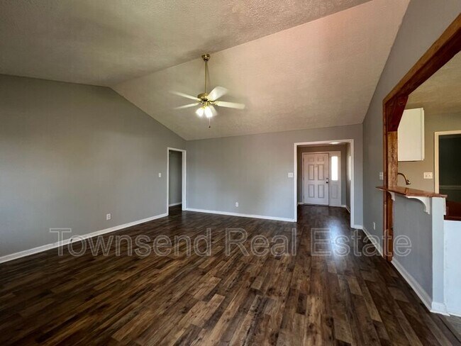 Building Photo - 539 Killeen Rd