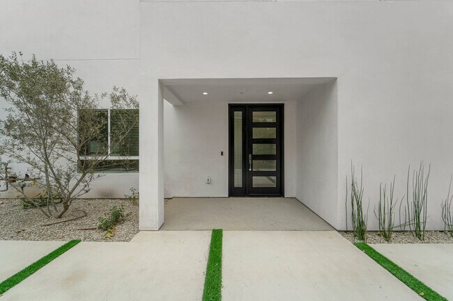 Building Photo - Modern Brand new 5-Bedroom Home for Lease ...