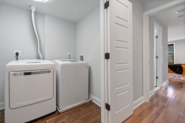 Building Photo - 229 S Wolfe St