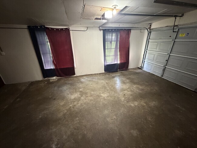 Building Photo - 6150 Dupree Ave