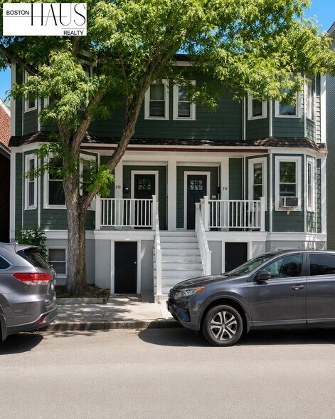 Building Photo - 216 Columbia St