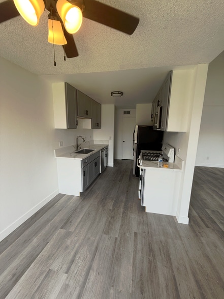 Building Photo - 700 W La Veta Ave