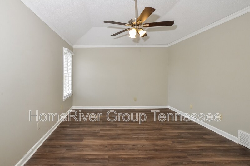 Building Photo - 2216 Lake Springs Ln
