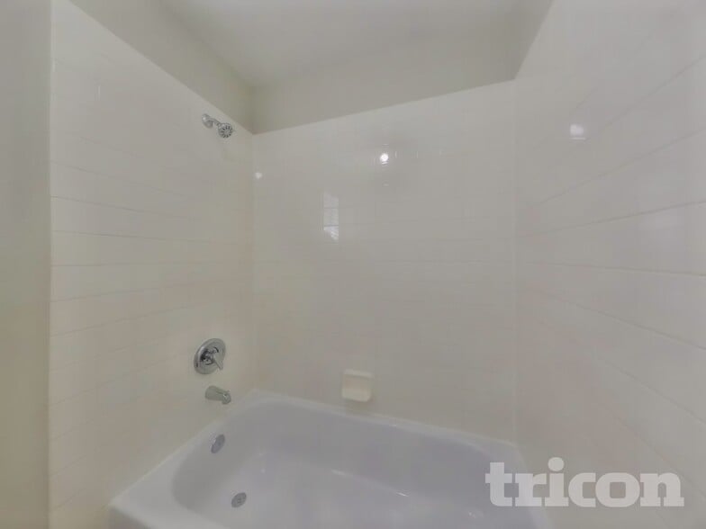 Building Photo - 3632 Mountain River St