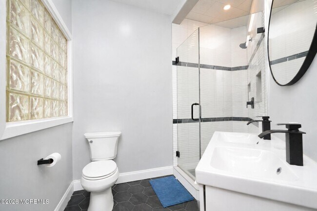 Building Photo - 401 Overlook Dr