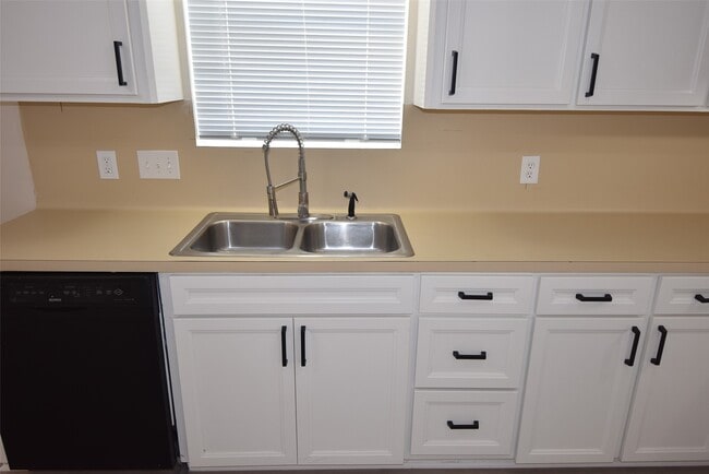 Building Photo - 14410 Muirfield Ln