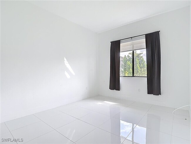 Building Photo - 5305 Marano Dr