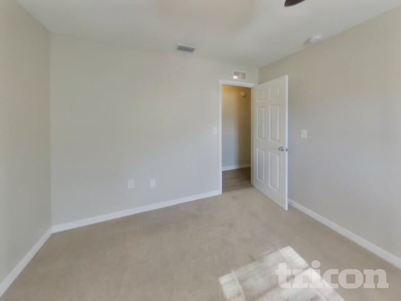 Building Photo - 330 Malcolm Ave