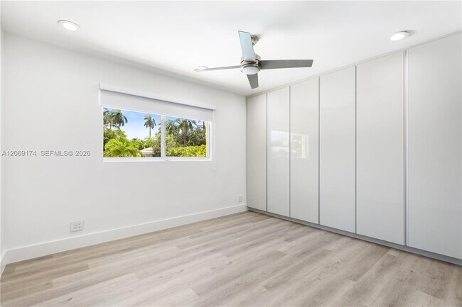 Building Photo - 330 Coconut Isle Dr