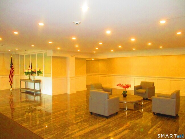 Building Photo - 27 Northill St