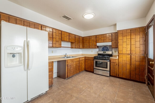 Building Photo - 921 Wier Ln