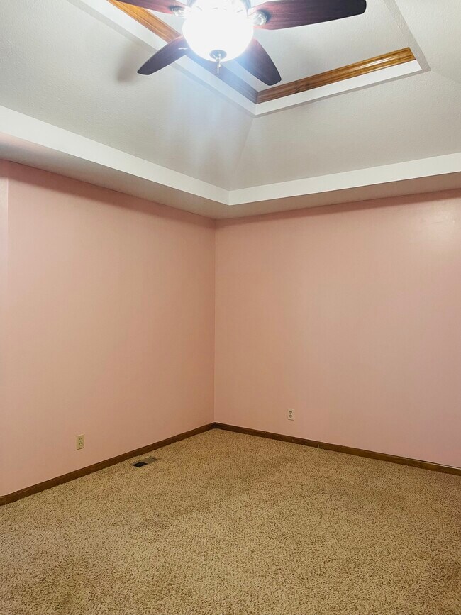 Building Photo - 8300 W 148th St