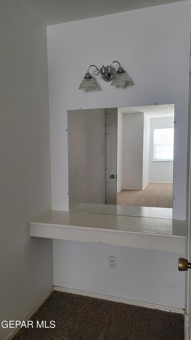 Building Photo - 1405 Cessna Dr