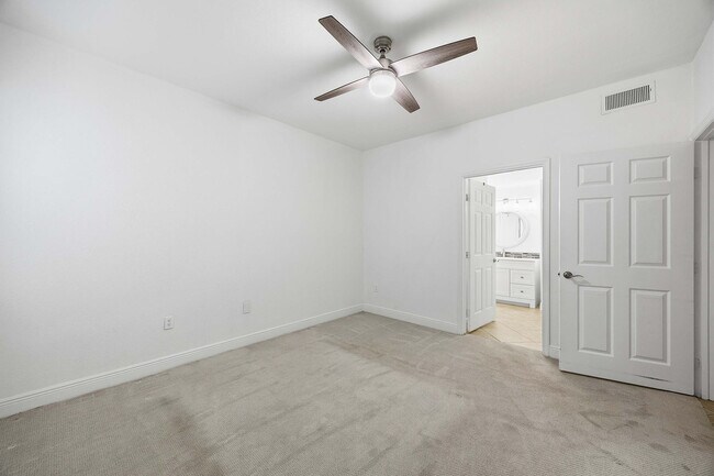 Building Photo - 23580 Walden Center Dr