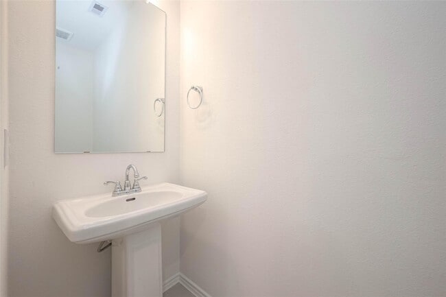 Building Photo - 1343 Vinter Mdws Ln