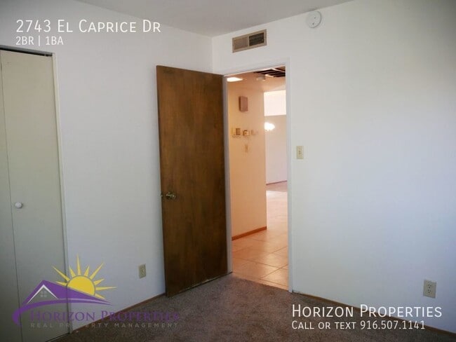 Building Photo - 2743 El Caprice Dr