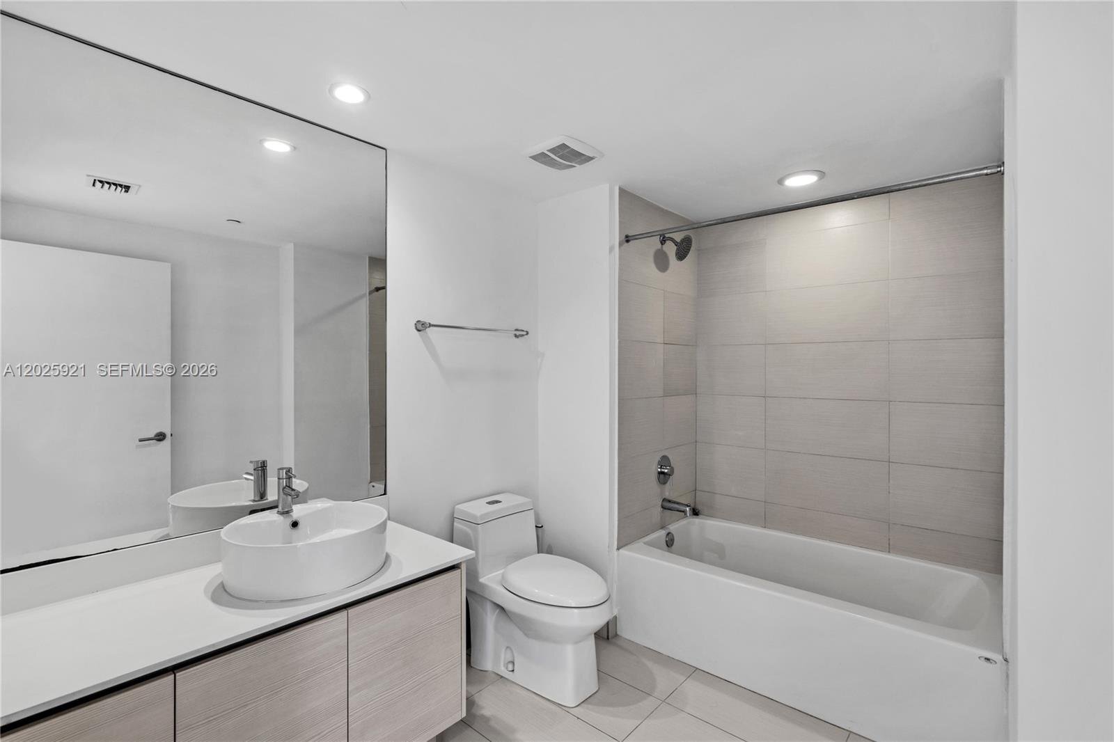 Building Photo - 4250 Biscayne Blvd