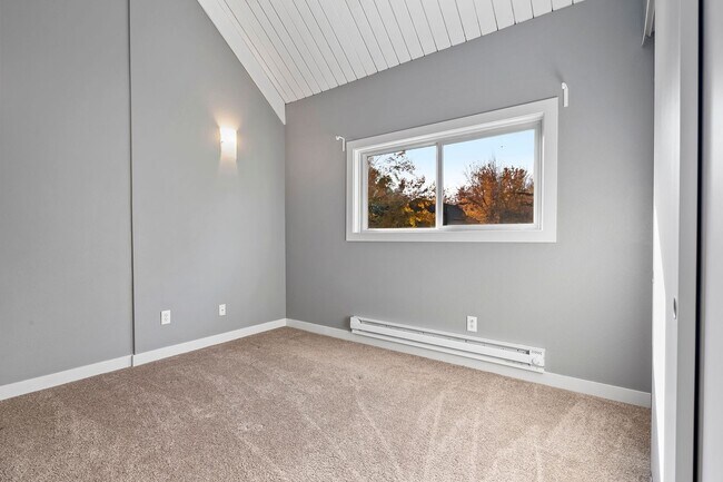 Building Photo - 4Touchstone