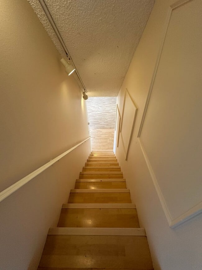 Building Photo - 4 Bedroom 2 Bath Home in Orcutt