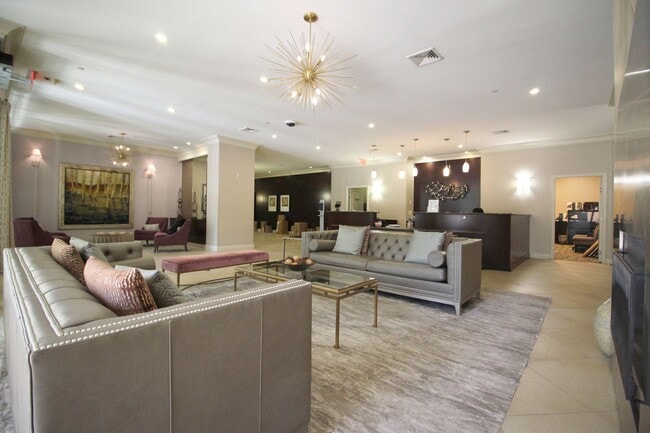 Building Photo - Midtown 1BR Condo