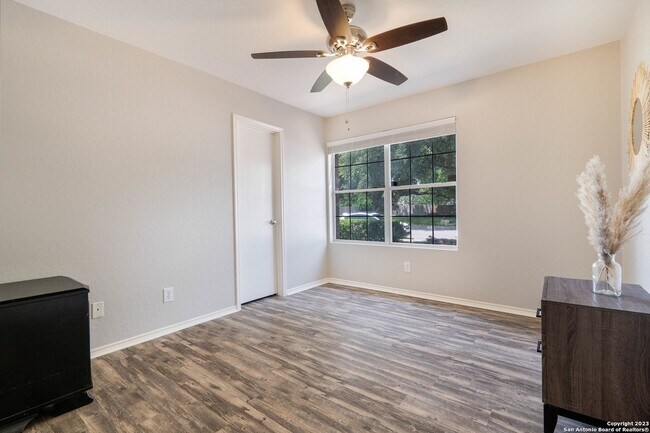 Building Photo - 6706 Tezel Oaks