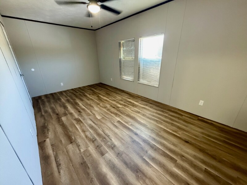Building Photo - 172 Bently Dr