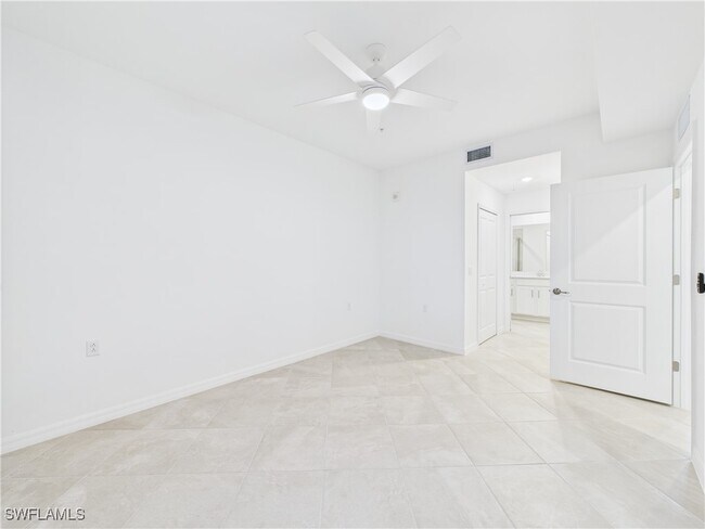 Building Photo - 5555 Double Eagle Cir