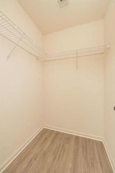 Building Photo - 345 Scrub Jay Dr