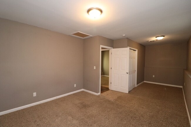 Building Photo - Family home for rent!