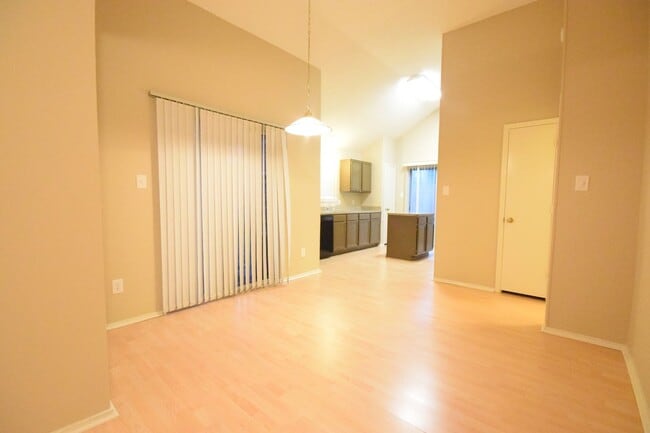 Building Photo - 1117 Brewer Dr