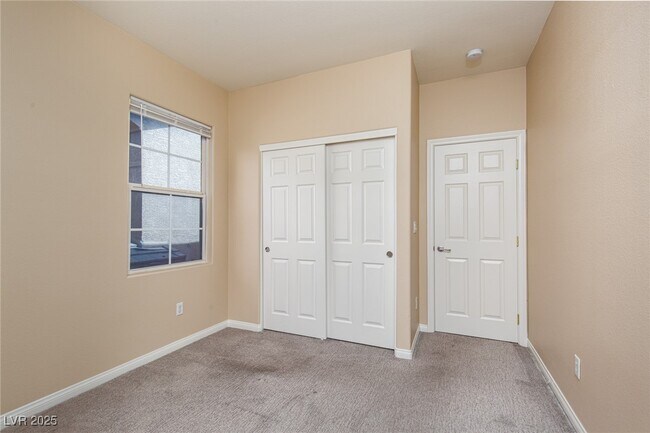 Building Photo - 10520 Harvest Wind Dr