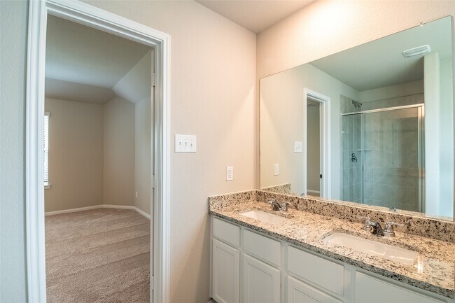 Building Photo - 2413 Tavo Trails Dr