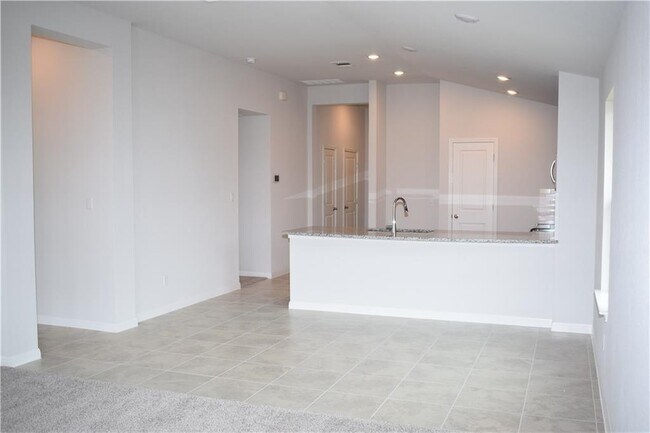 Building Photo - 1689 Woodlands Dr