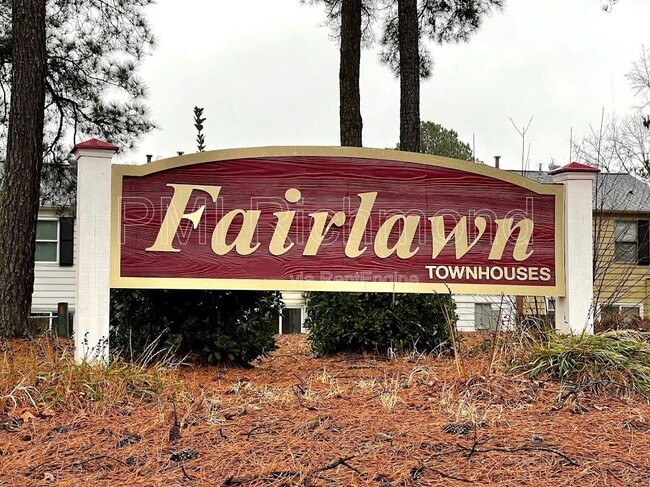 Building Photo - 1901 Beaver Rd