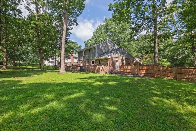 Building Photo - 1041 Warminster Dr