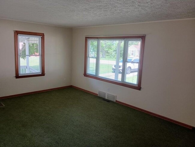 Building Photo - 76 Alta Vista Dr