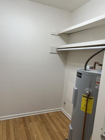 Building Photo - 2601 Hillsboro Pike