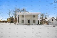 Building Photo - 17984 Chillicothe Rd