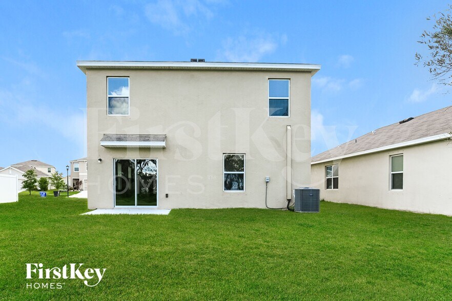 Building Photo - 11010 Leland Groves Dr