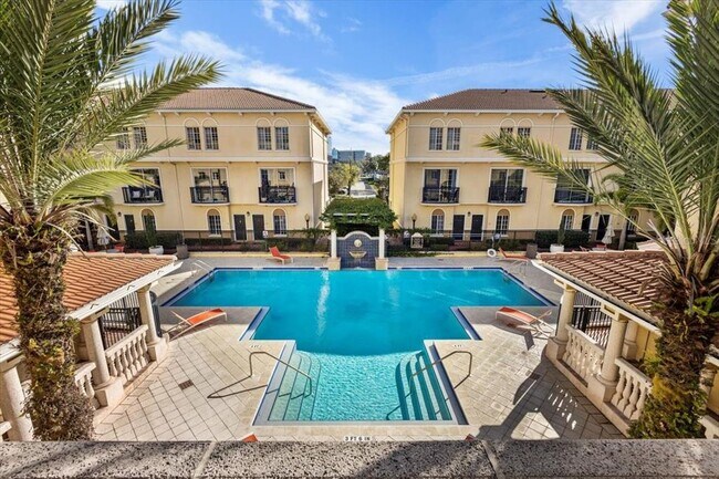 Building Photo - 111 S Sherrill St